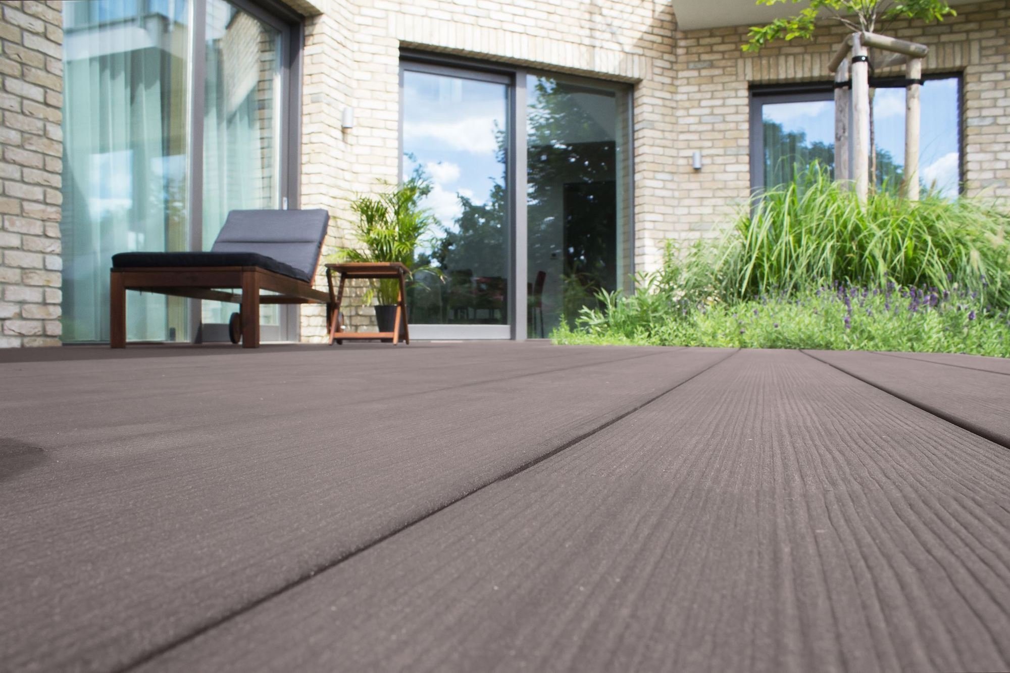 Pořiďte si bezúdržbovou terasu