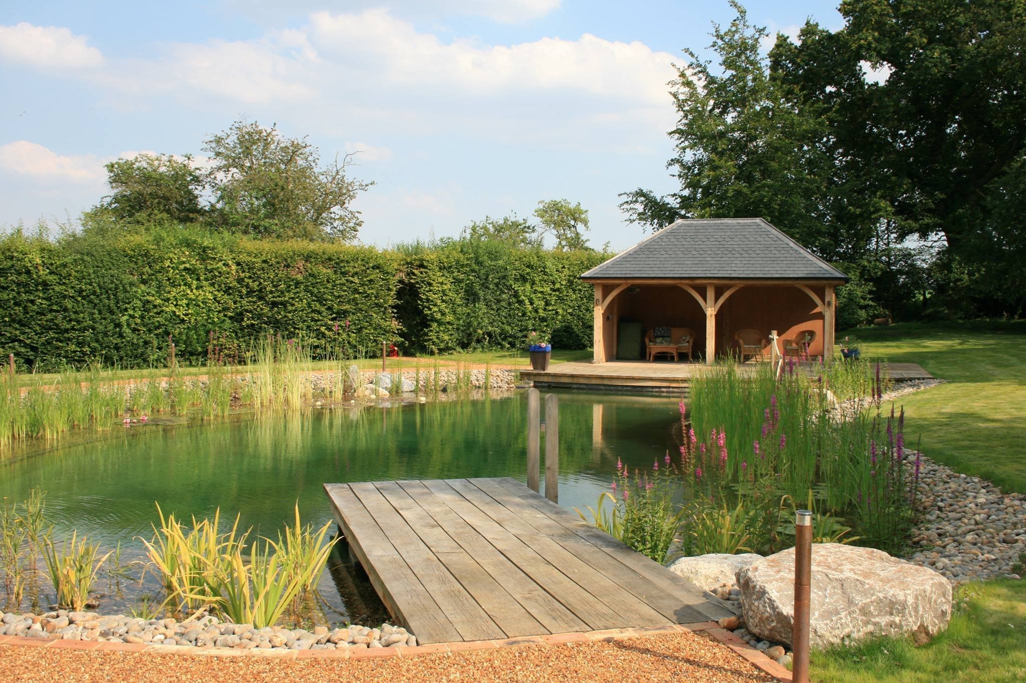 Přírodní koupací jezírko – kouzelný biotop bez chemie