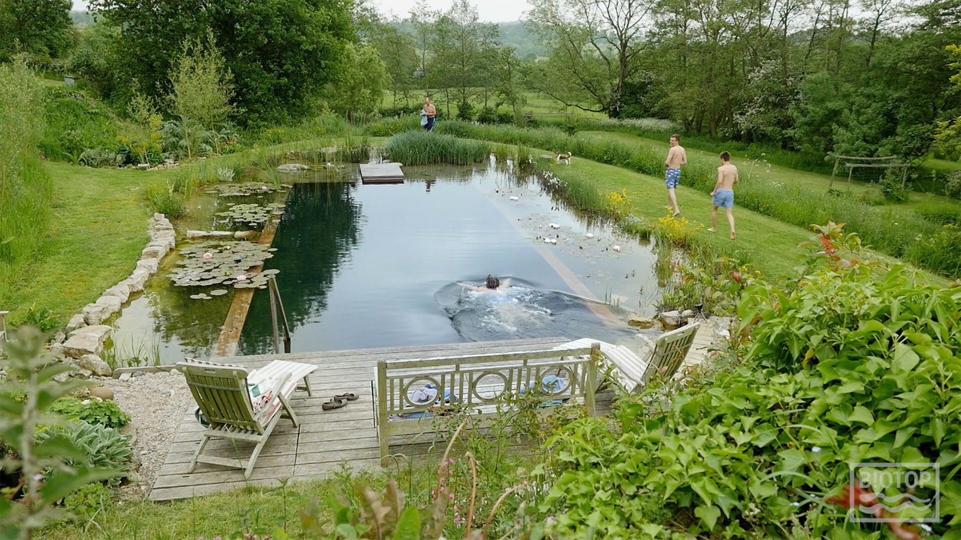 Přírodní koupací jezírko – kouzelný biotop bez chemie
