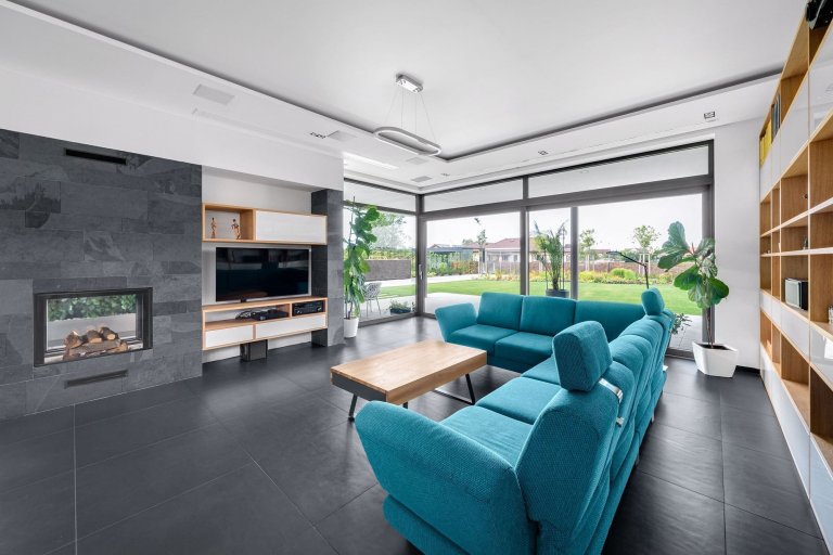 Přízemní dům se zimní zahradou