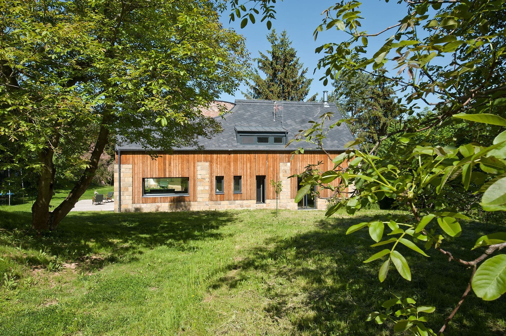 Proměna stodoly ve stylový rodinný dům