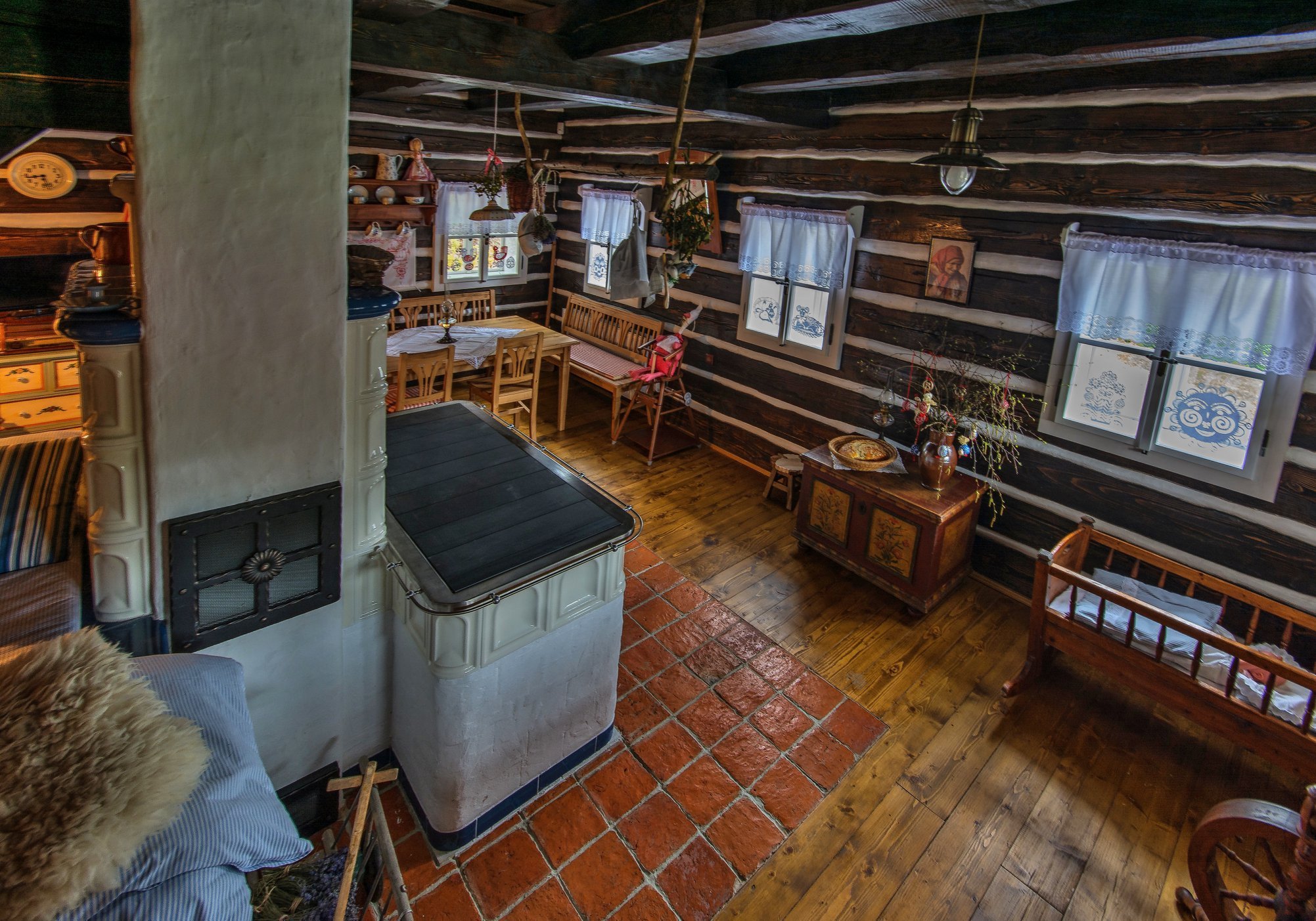 Půvabná roubenka s plastovým šindelem