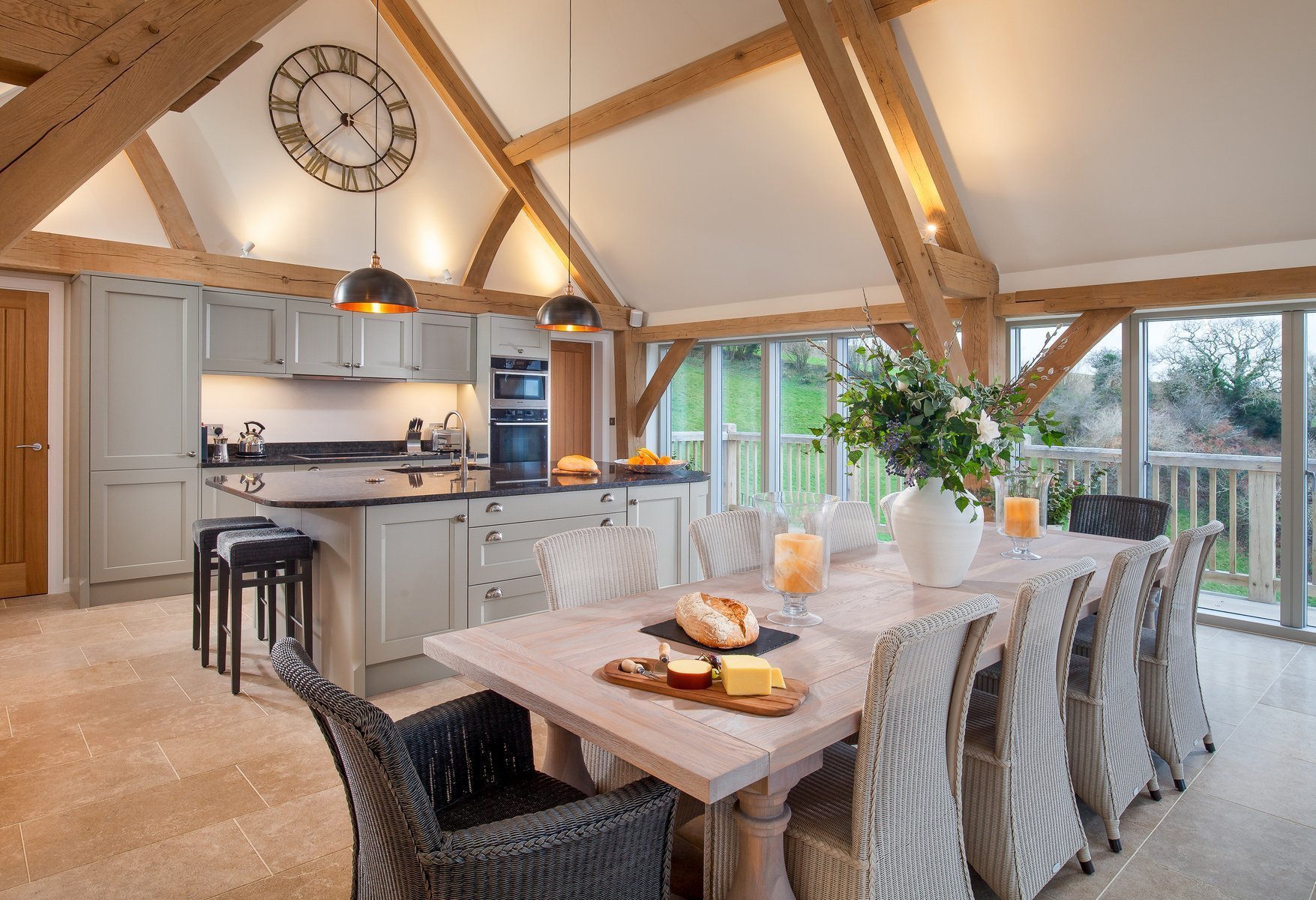 Půvabná stodola ve stráni