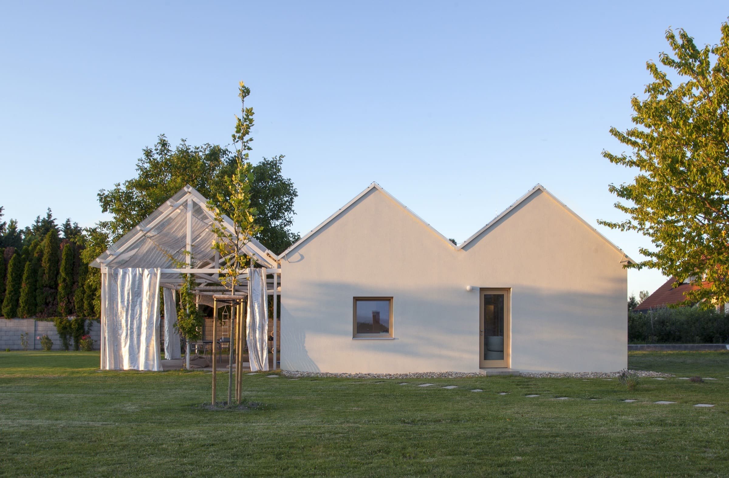 Půvabný letní dům propojený se zahradou