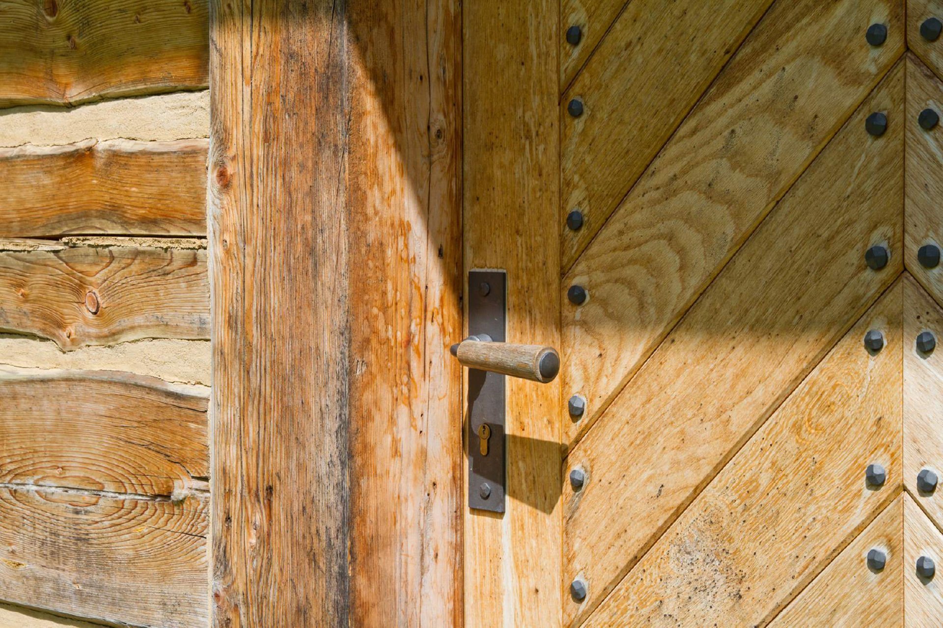 Rekonstrukce památkově chráněné roubenky z roku 1740