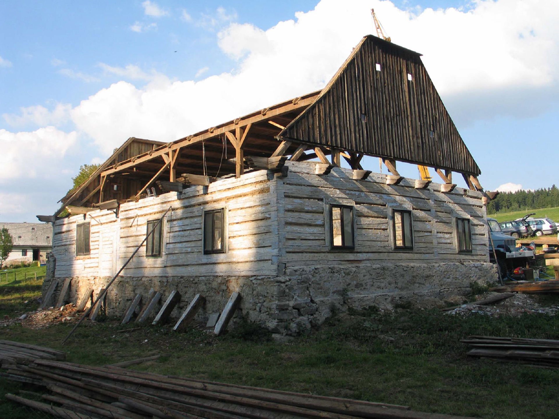 Rekonstrukce památkově chráněné roubenky z roku 1740