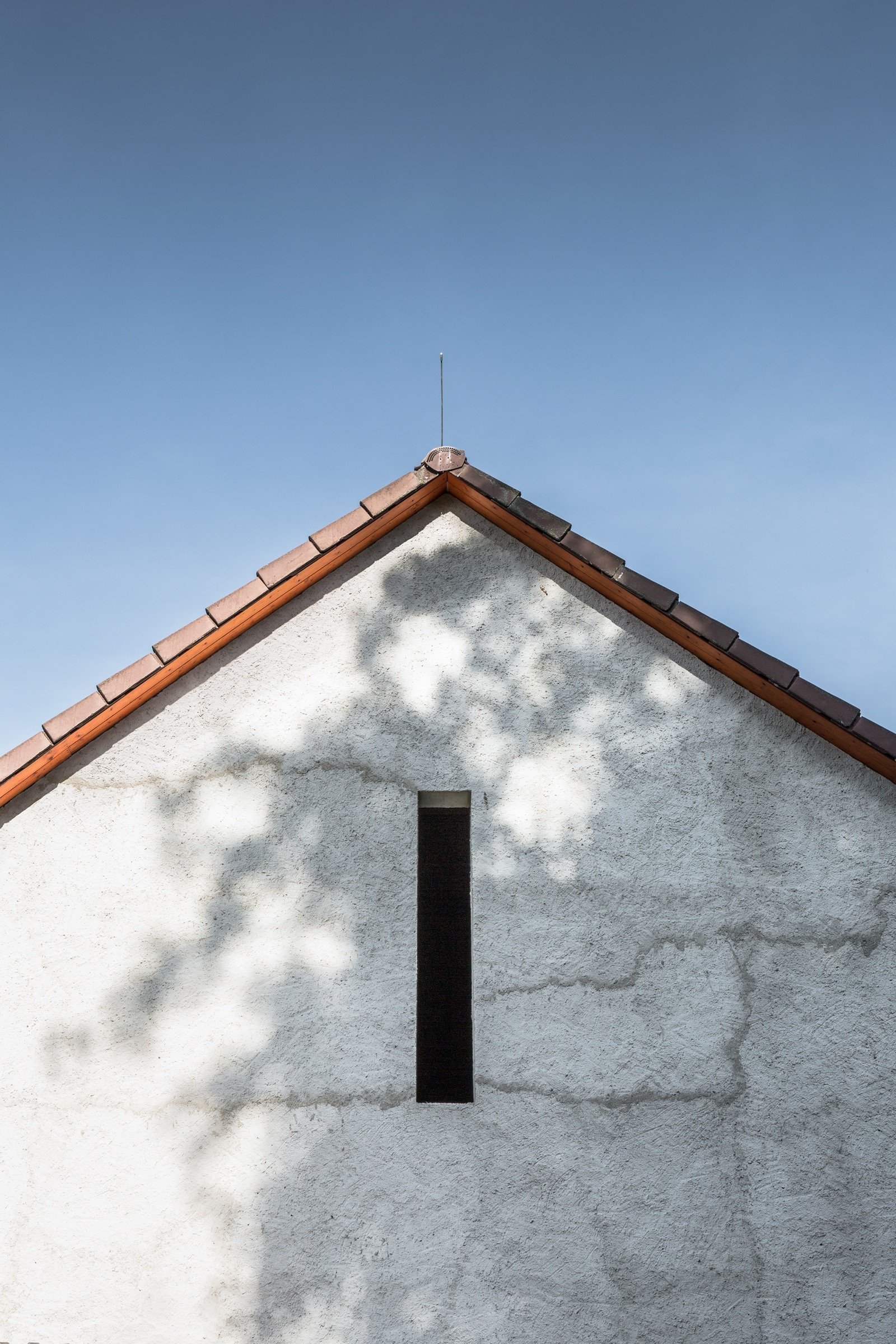 Rekonstrukce stoletého rodinného domu se stodolou