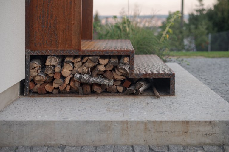 Rekreační domek vdechl zapomenuté zahradě nový život