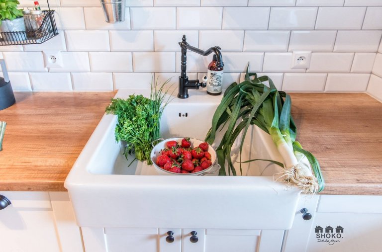 Retro se skandinávskými prvky a růžovými akcenty