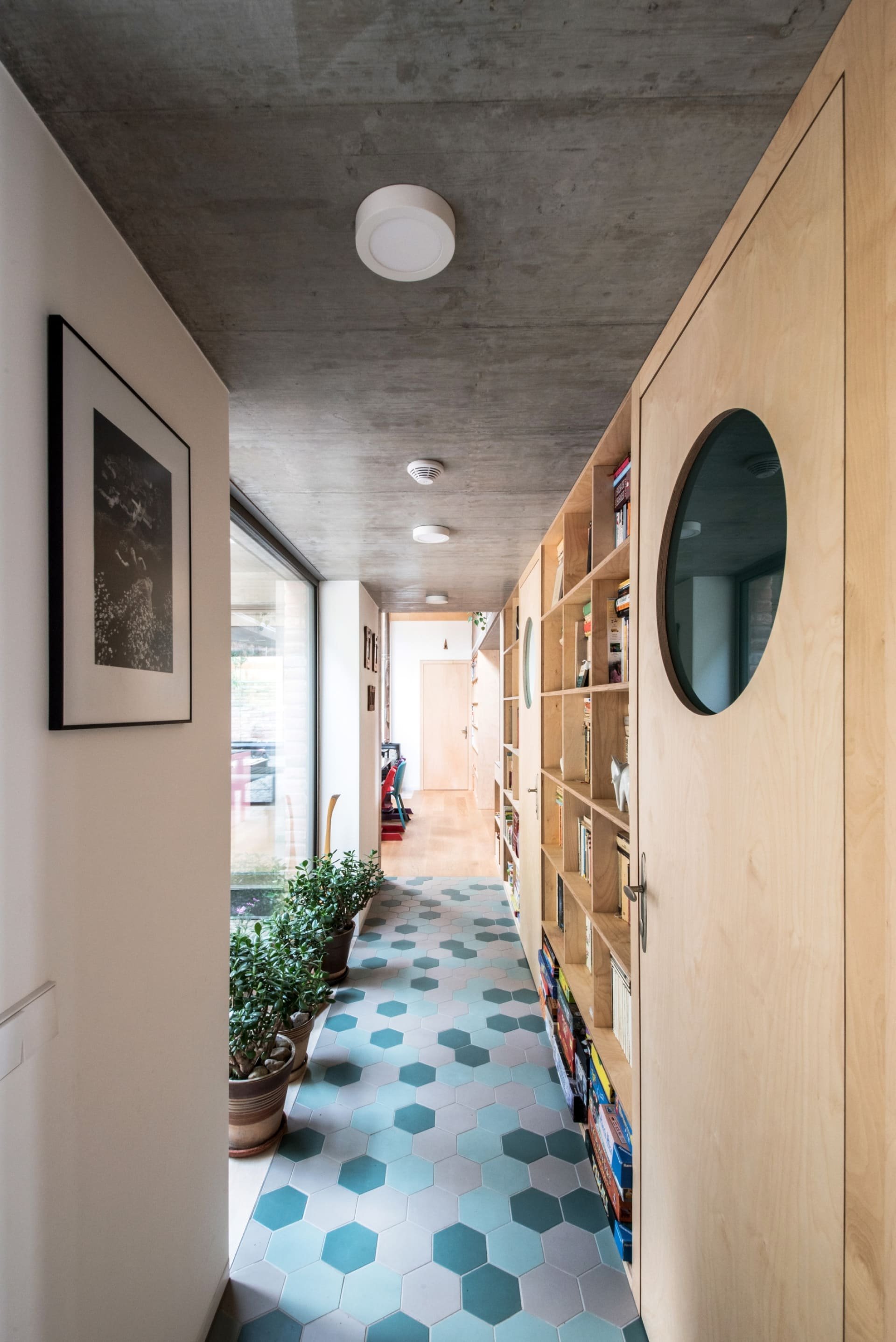 Rodinný dům na dně zavřeného lomu