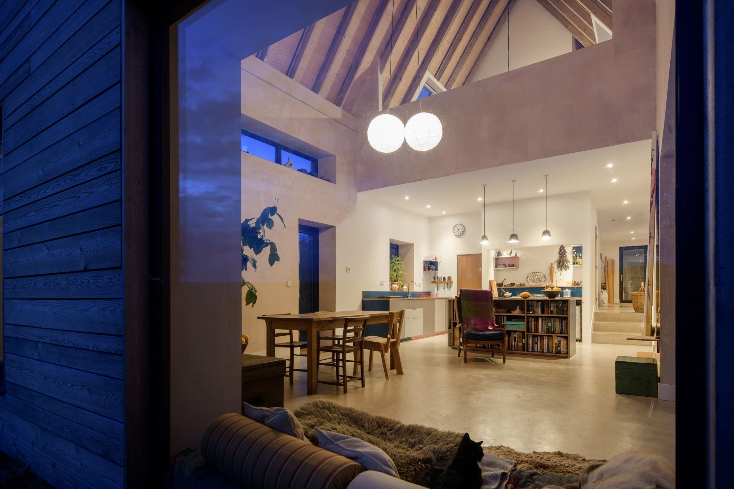 Rodinný dům na okraji malé dědiny v údolí