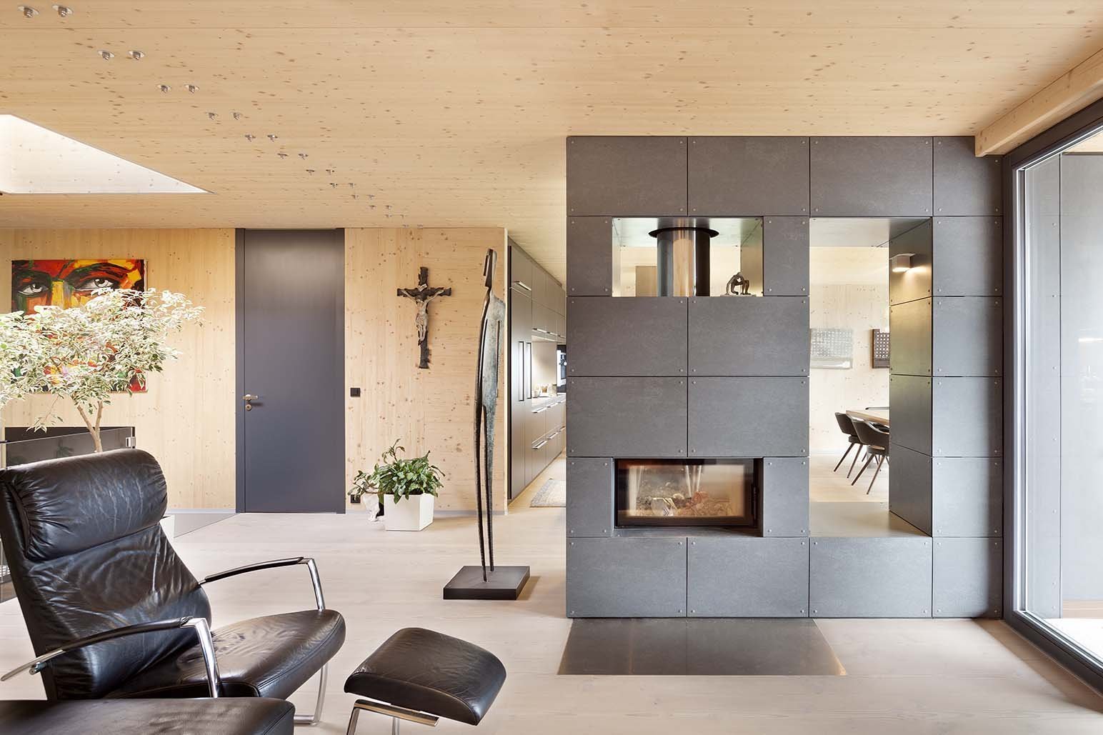 Rodinný dům nad prudkým terénem