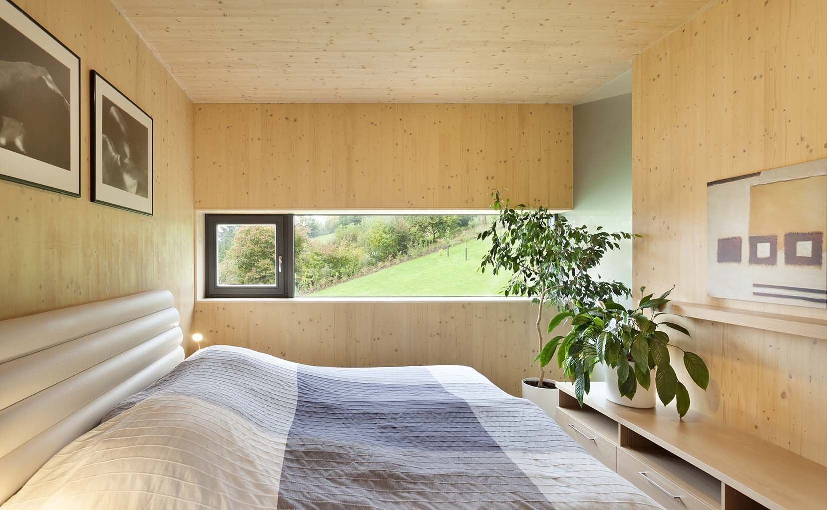 Rodinný dům nad prudkým terénem