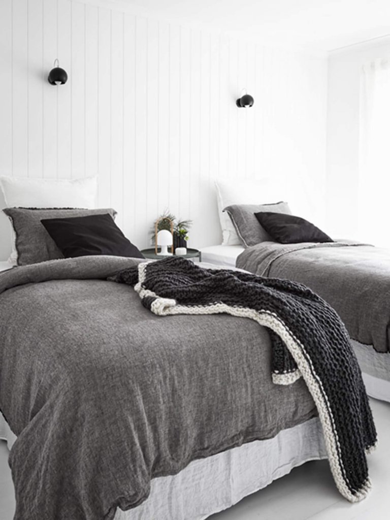 Skandinávský interiér v černobílé kombinaci