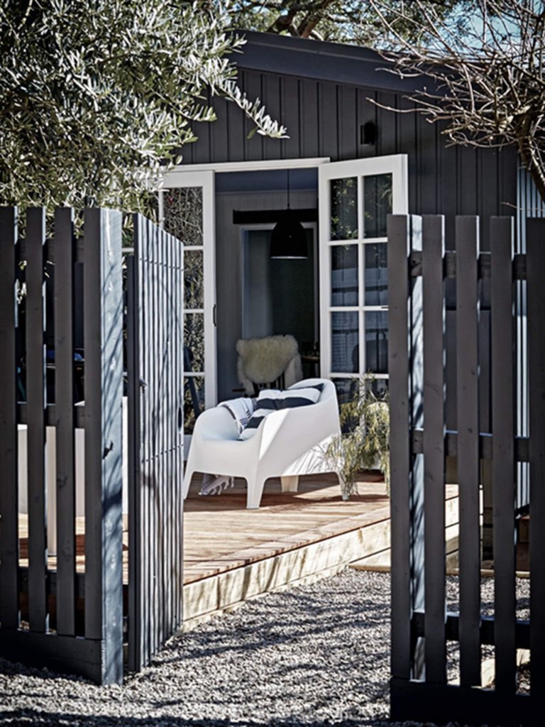 Skandinávský interiér v černobílé kombinaci