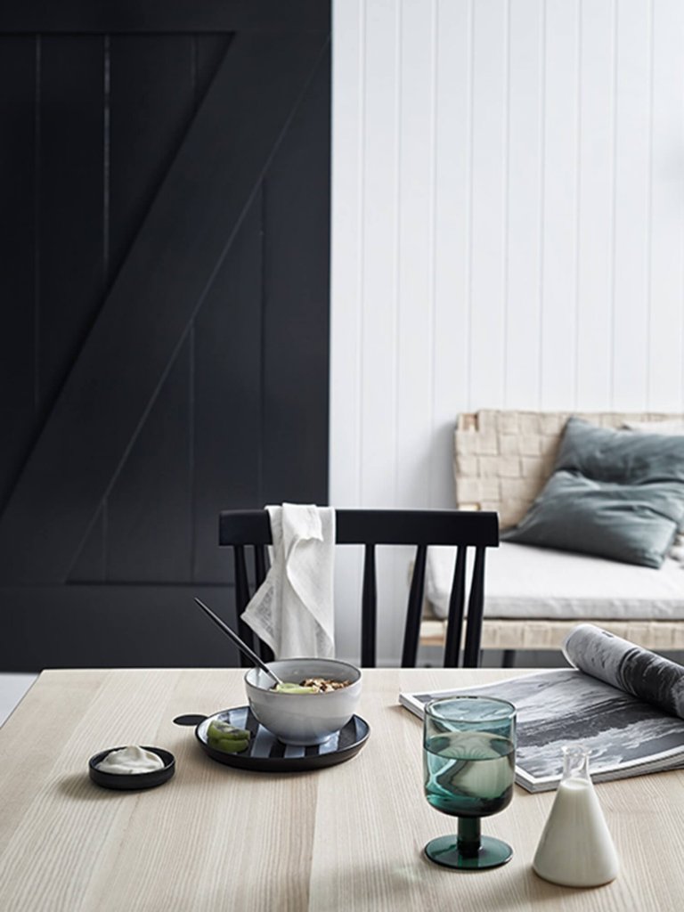 Skandinávský interiér v černobílé kombinaci