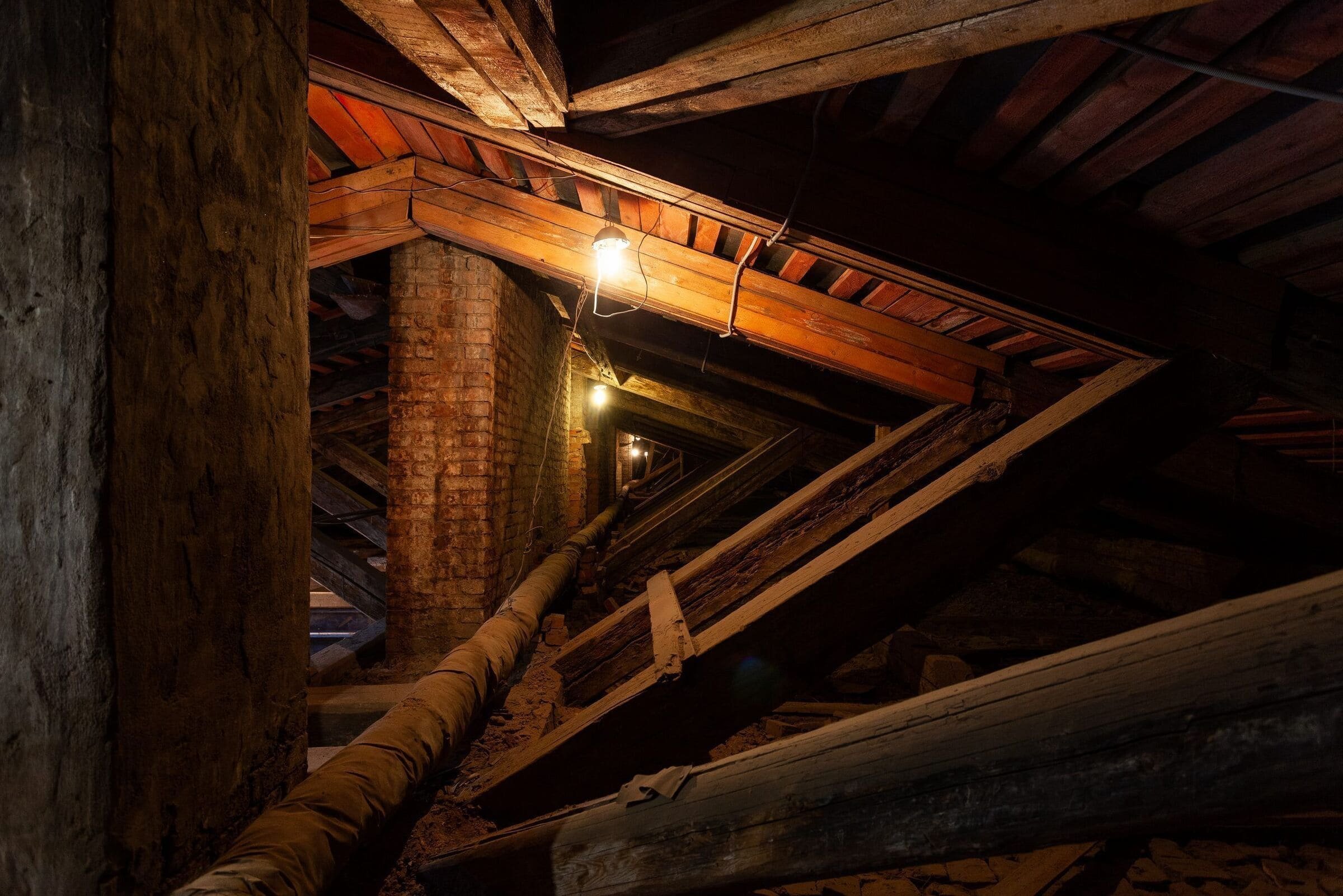 Stoleté dřevěné trámy určily charakter rekonstrukce