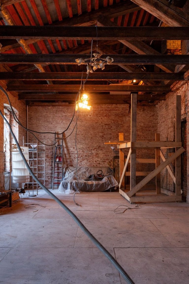 Stoleté dřevěné trámy určily charakter rekonstrukce