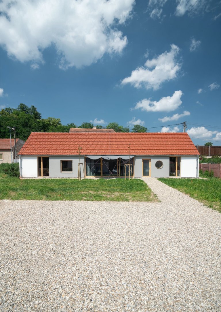 Tradiční venkovský dům v novém kabátě