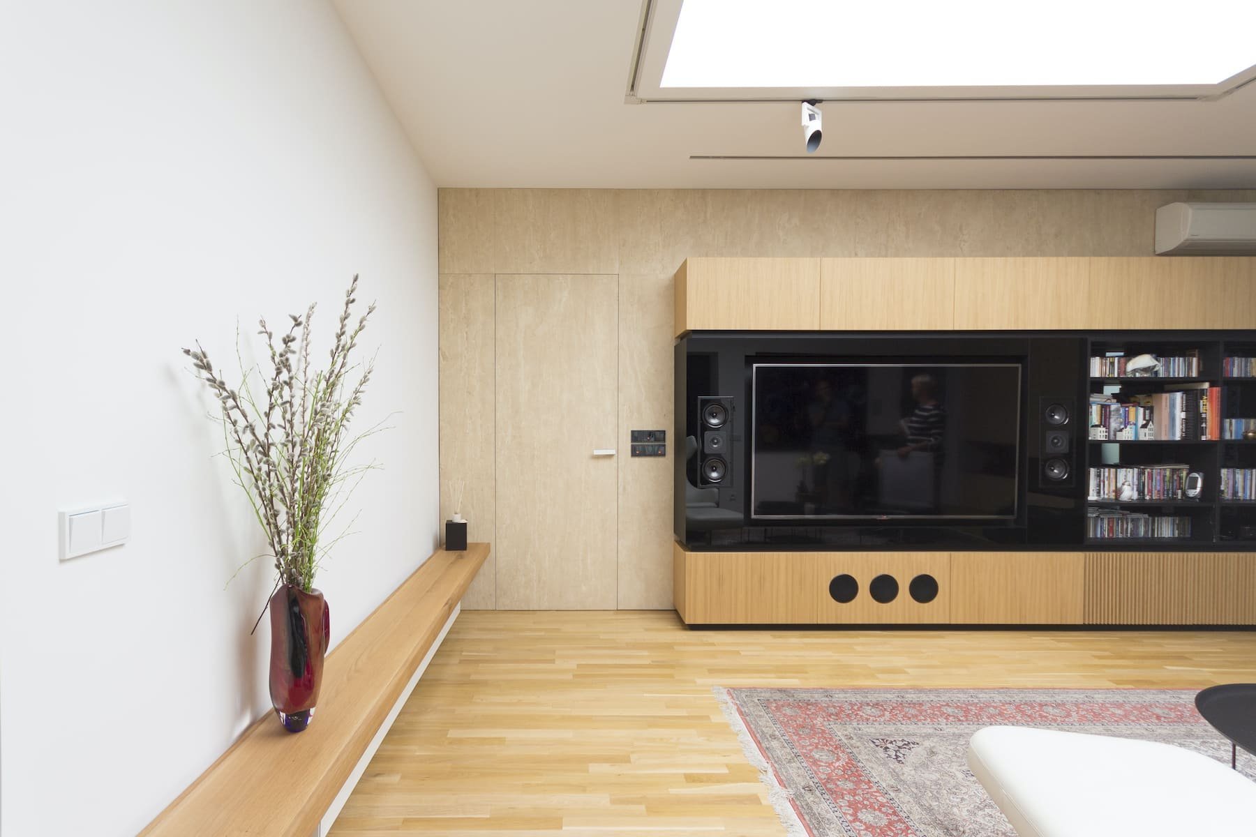 Trendem interiérových dveří jsou skryté zárubně