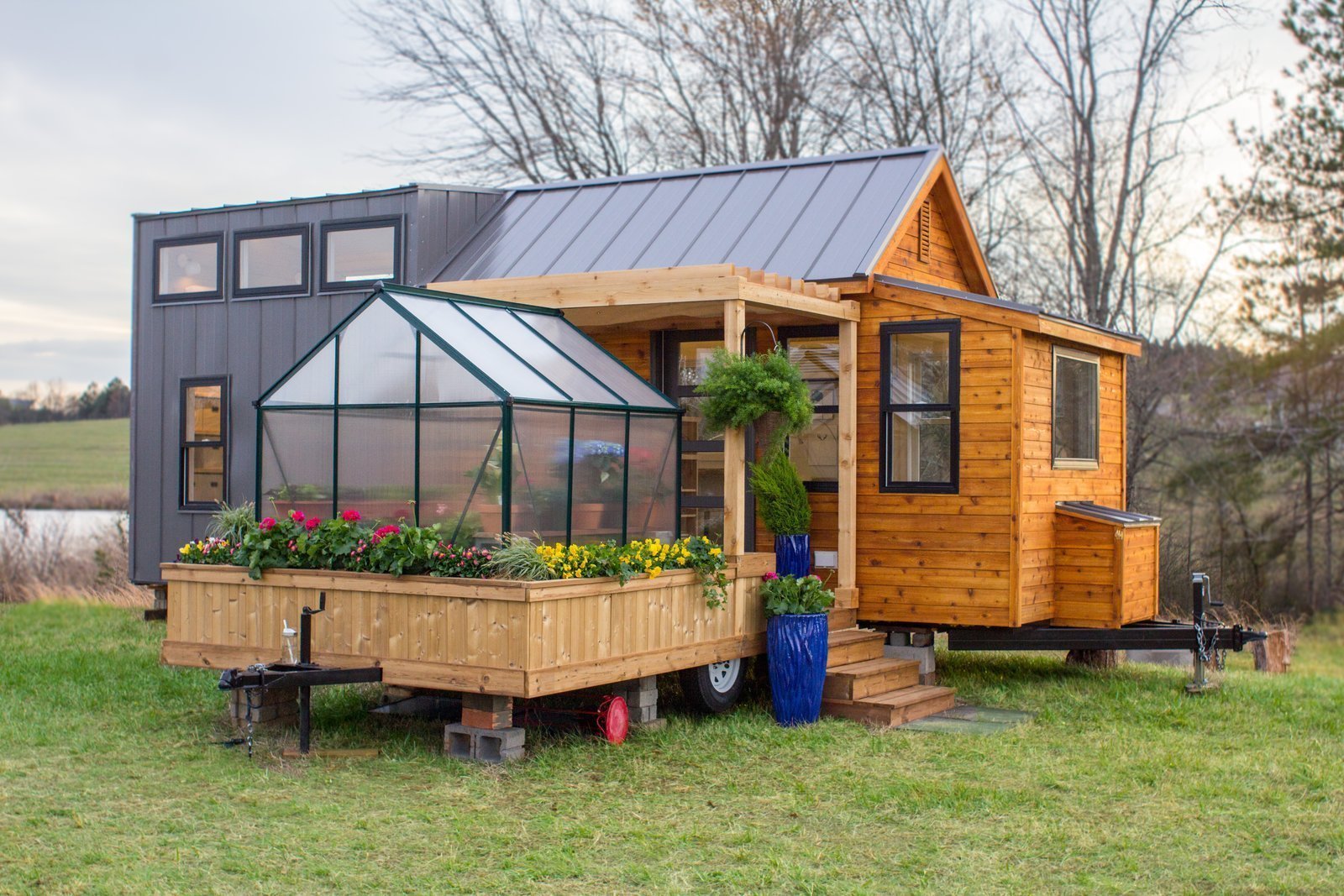 Unikátní tiny house se skleníkem