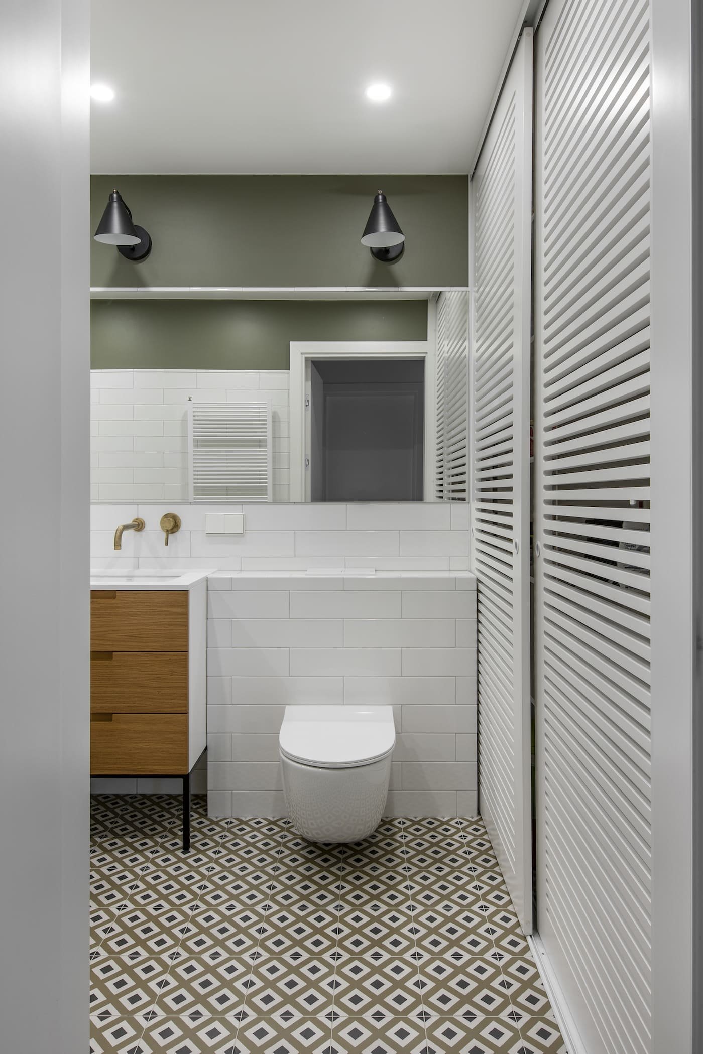 Retro obklady i dlažba koupelně sluší