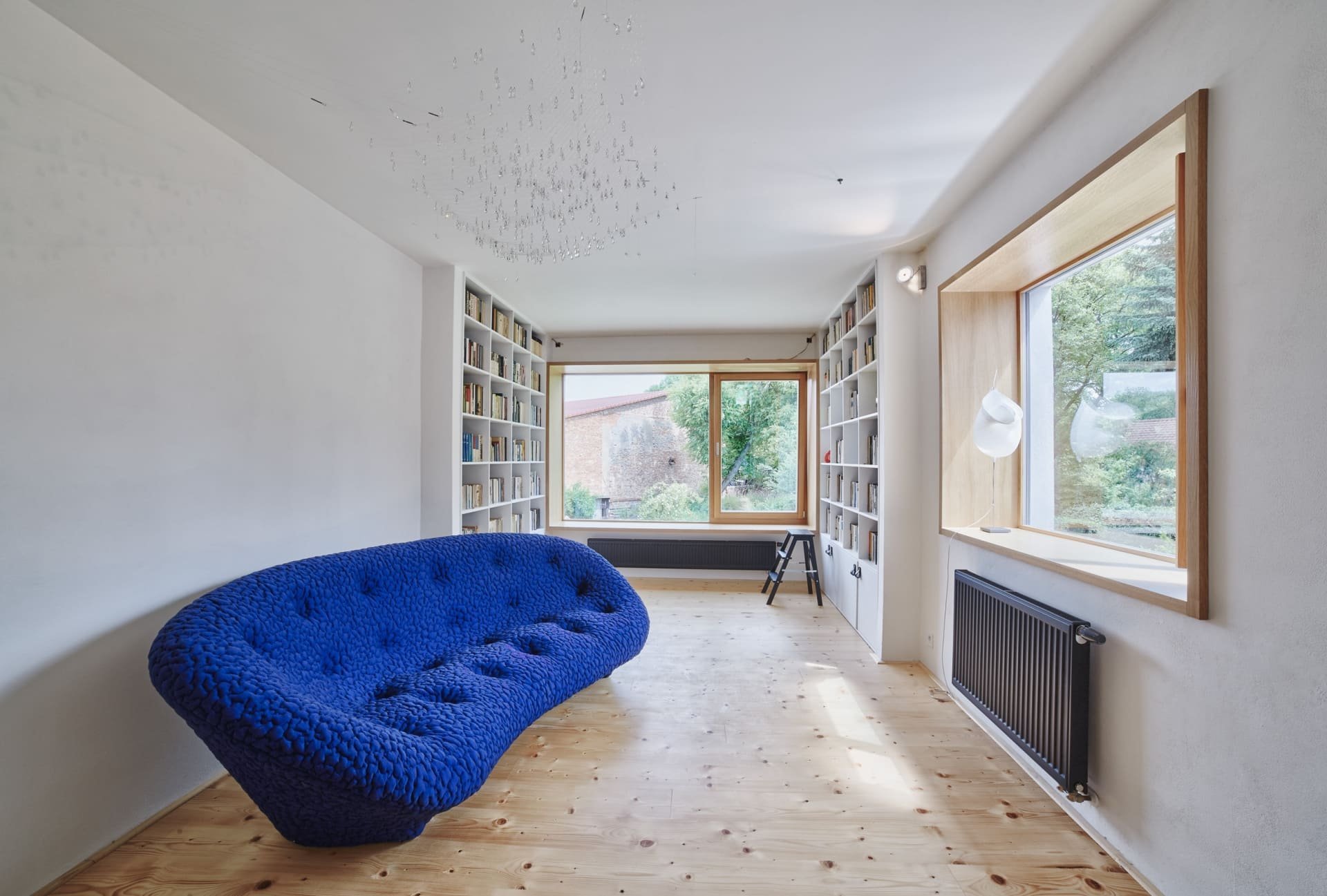 Velkorysá rekonstrukce řadového domku s nízkým rozpočtem