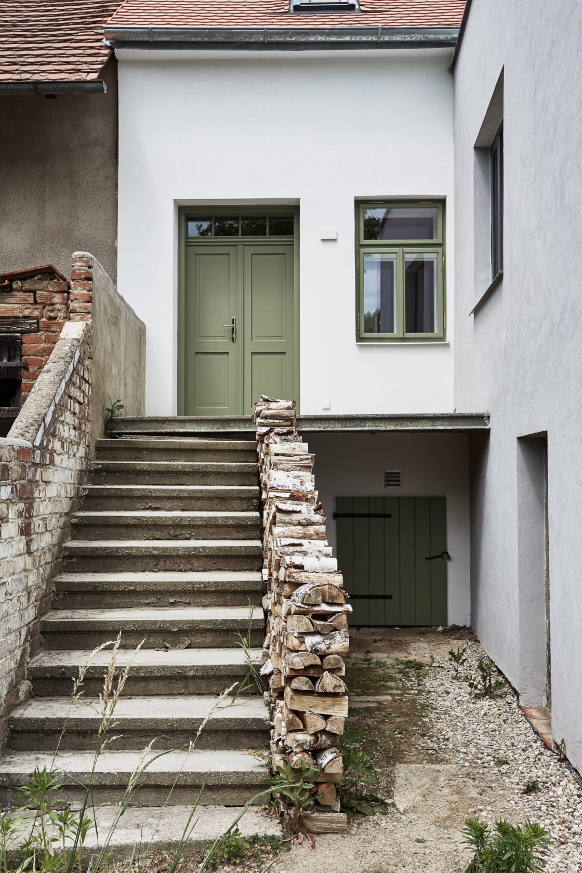 Velkorysá rekonstrukce řadového domku s nízkým rozpočtem