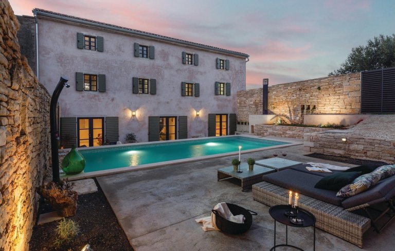 Víkendové bydlení v rustikálním duchu