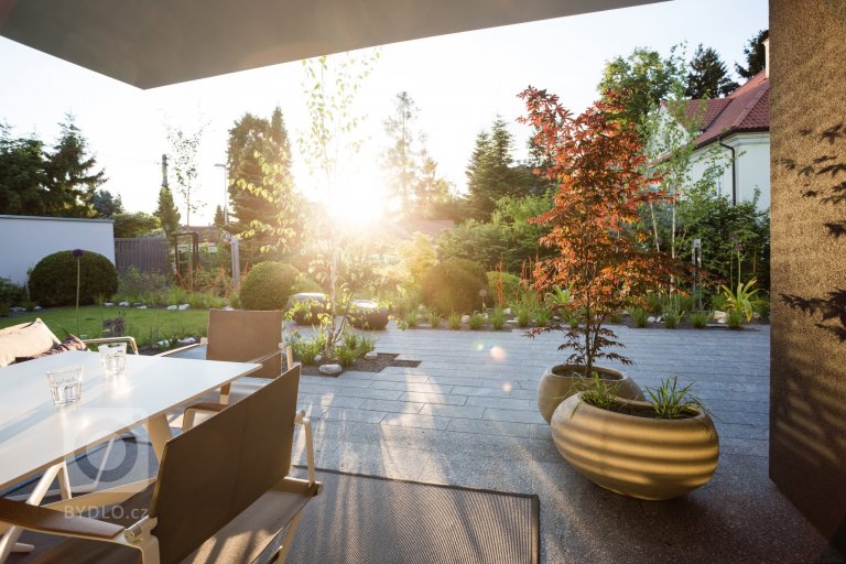 Zahrada plná barev po celý rok