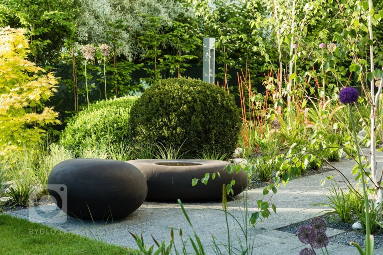 Zahrada plná barev po celý rok