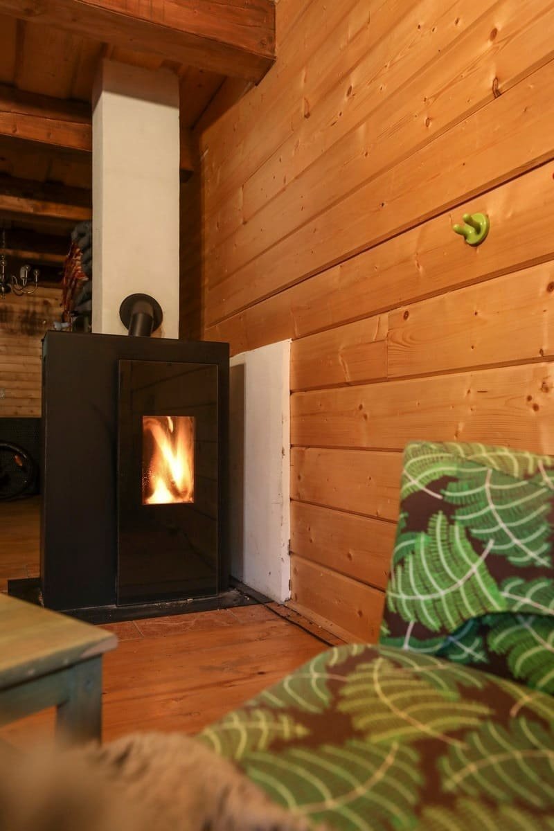 Chaloupka, která klame vzhledem, neuvěříte, že jde o novostavbu!