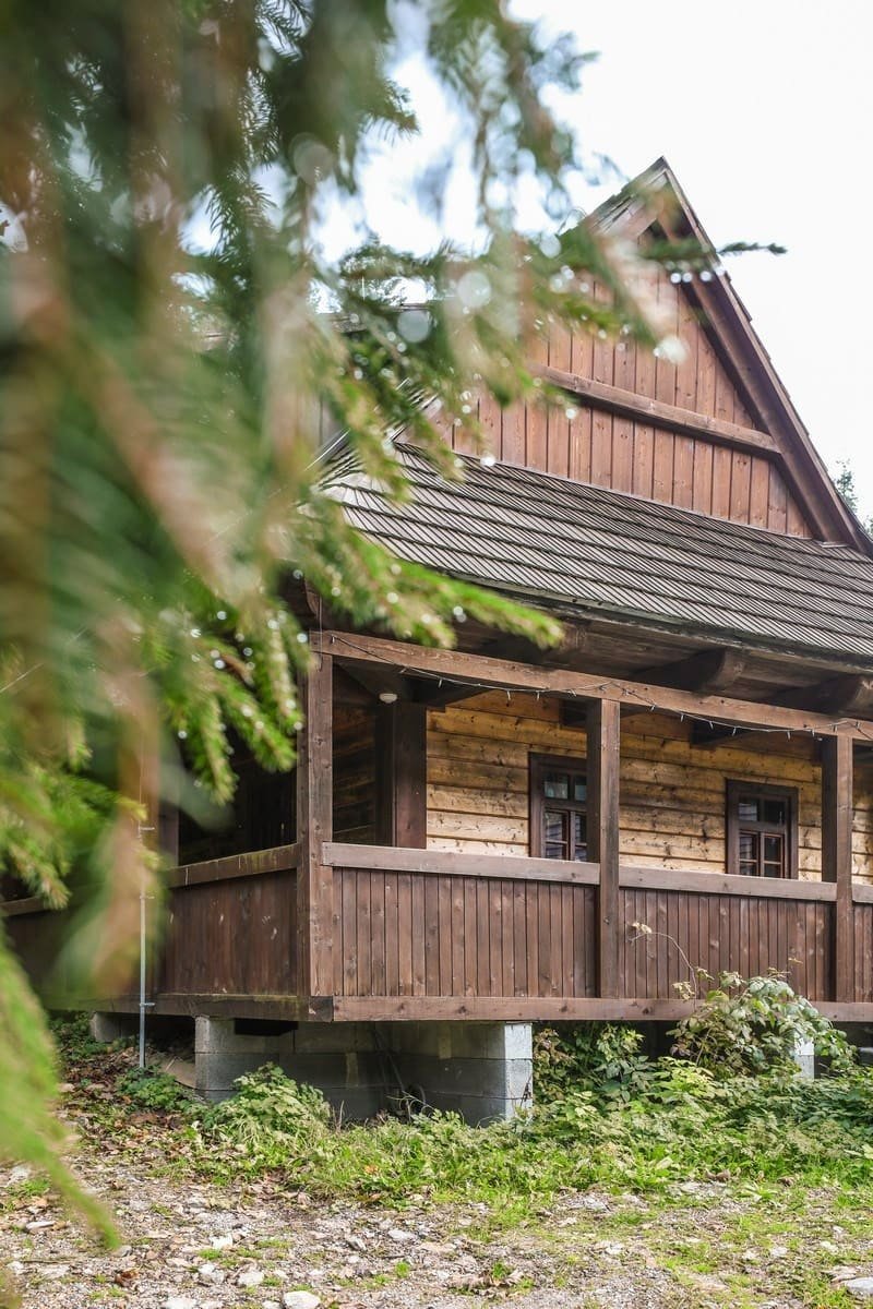 Chaloupka, která klame vzhledem, neuvěříte, že jde o novostavbu!