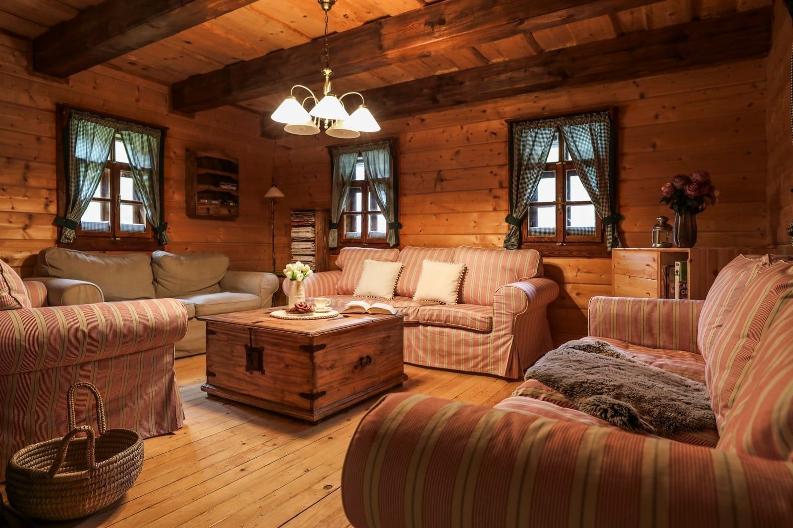 Chaloupka, která klame vzhledem, neuvěříte, že jde o novostavbu!