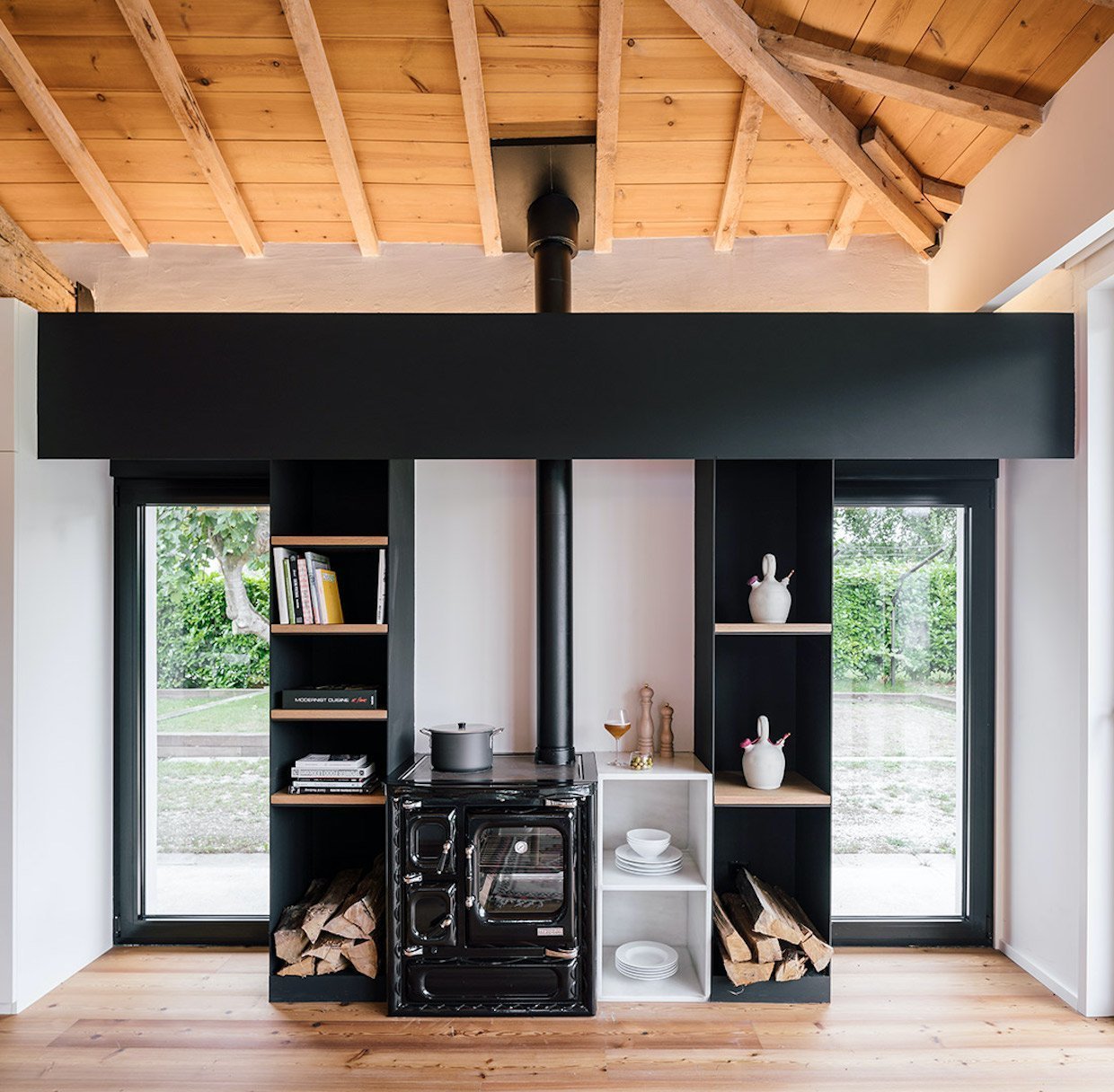 Ze staré stáje vzniklo krásné bydlení