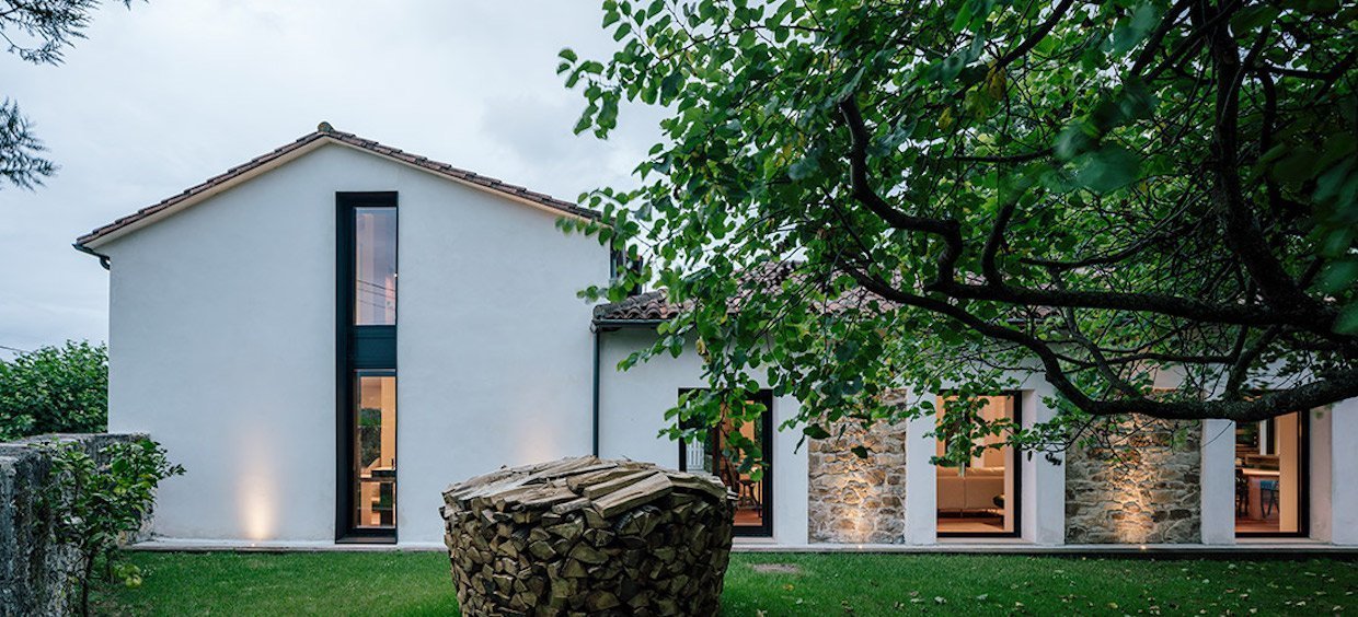 Ze staré stáje vzniklo krásné bydlení