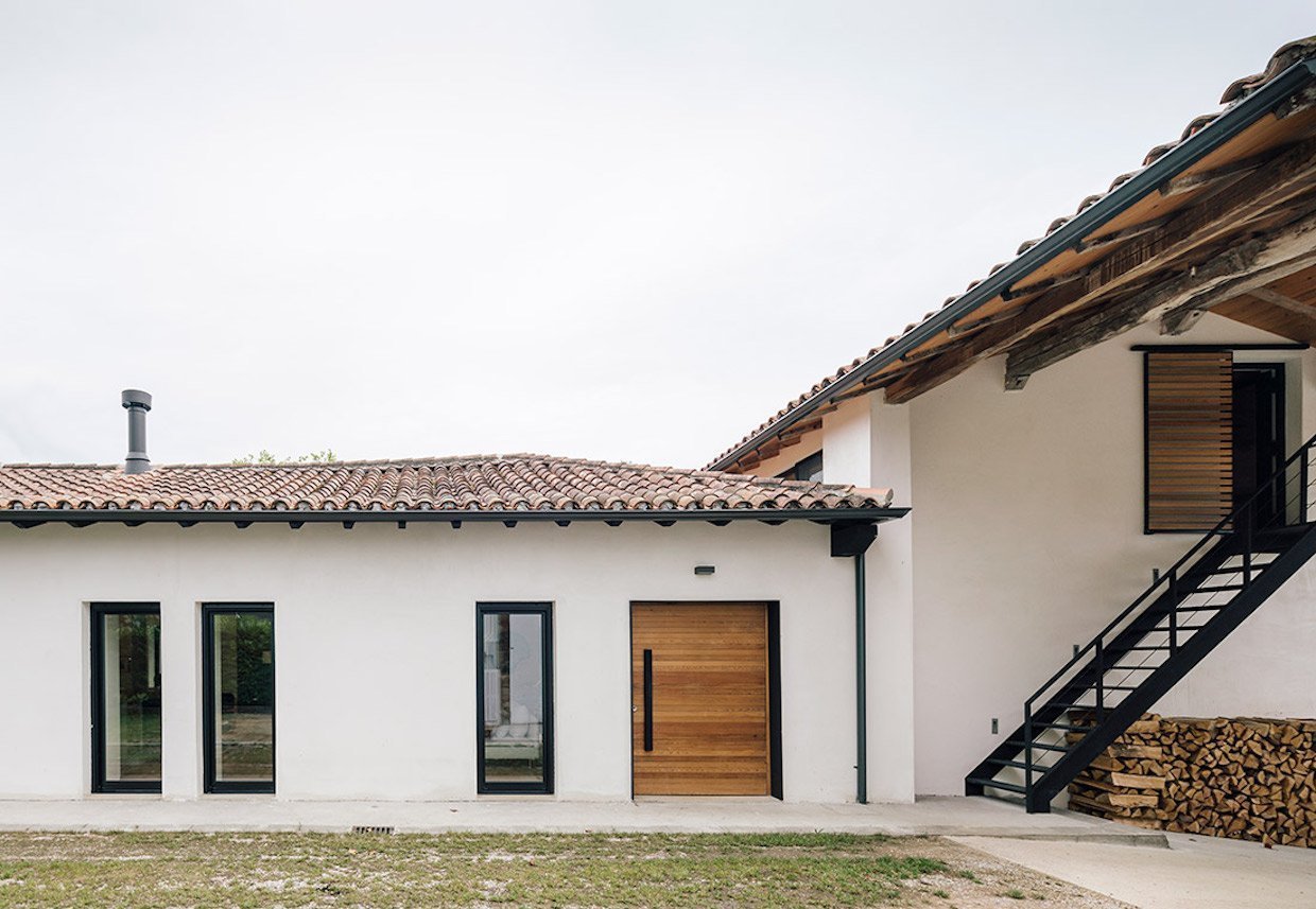 Ze staré stáje vzniklo krásné bydlení