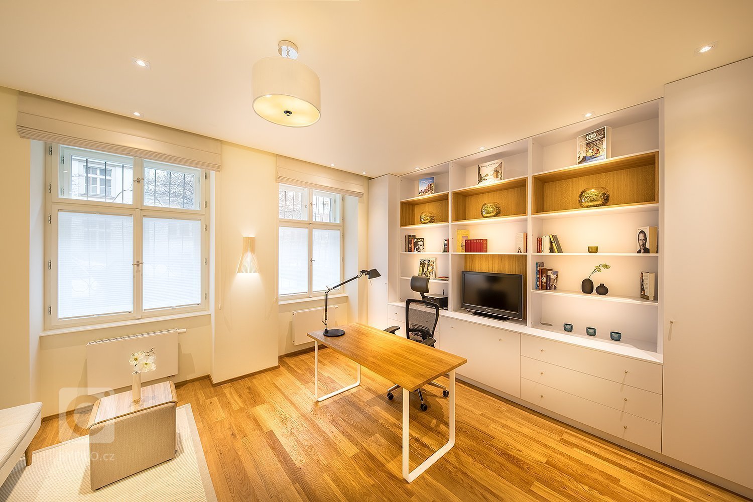 Kompletní návrh, realizace a celková rekonstrukce bytu na Vinohradech... v jednoduchém stylu s čistými liniemi, v neutrálních tónech a s užitím přírodních…