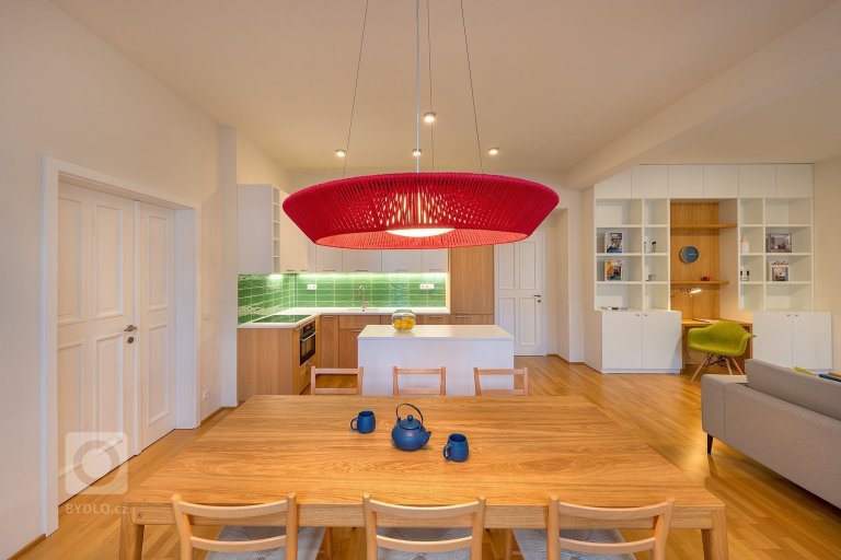 add picture to album