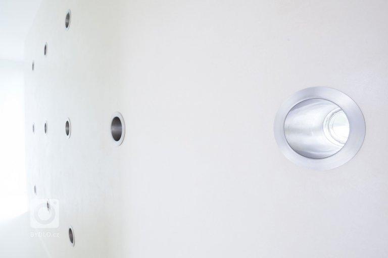 add picture to album