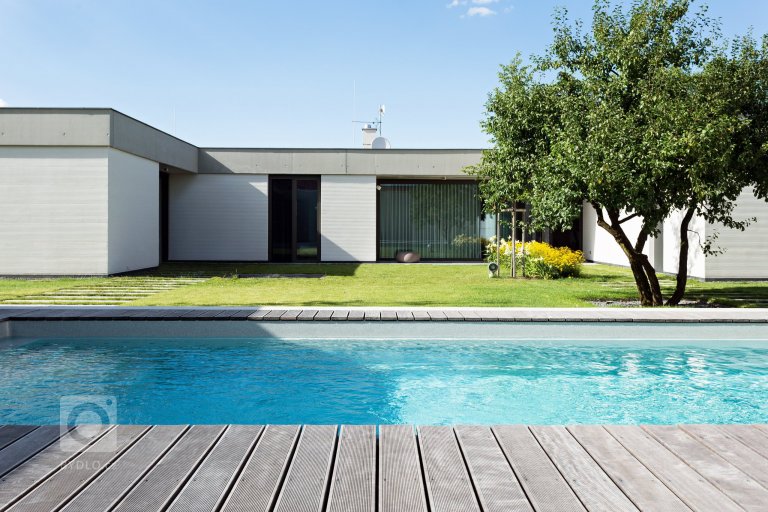 add picture to album