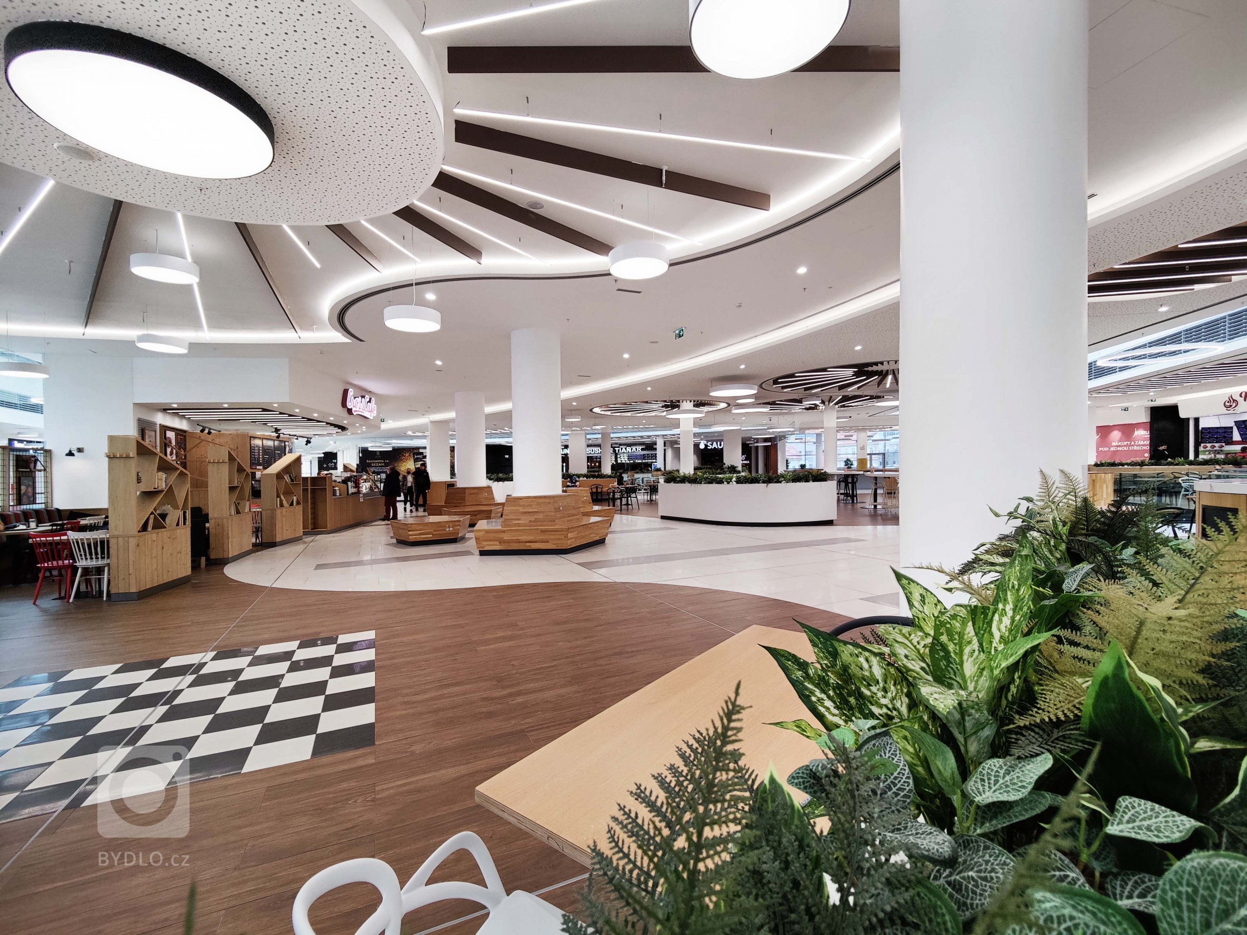 Na projektu OC Forum Liberec, jsem spolupracoval s&nbsp;architektonickou kanceláří Siadesign, díky které jsem se k&nbsp;projektu dostal. Jednalo se o&nbsp…