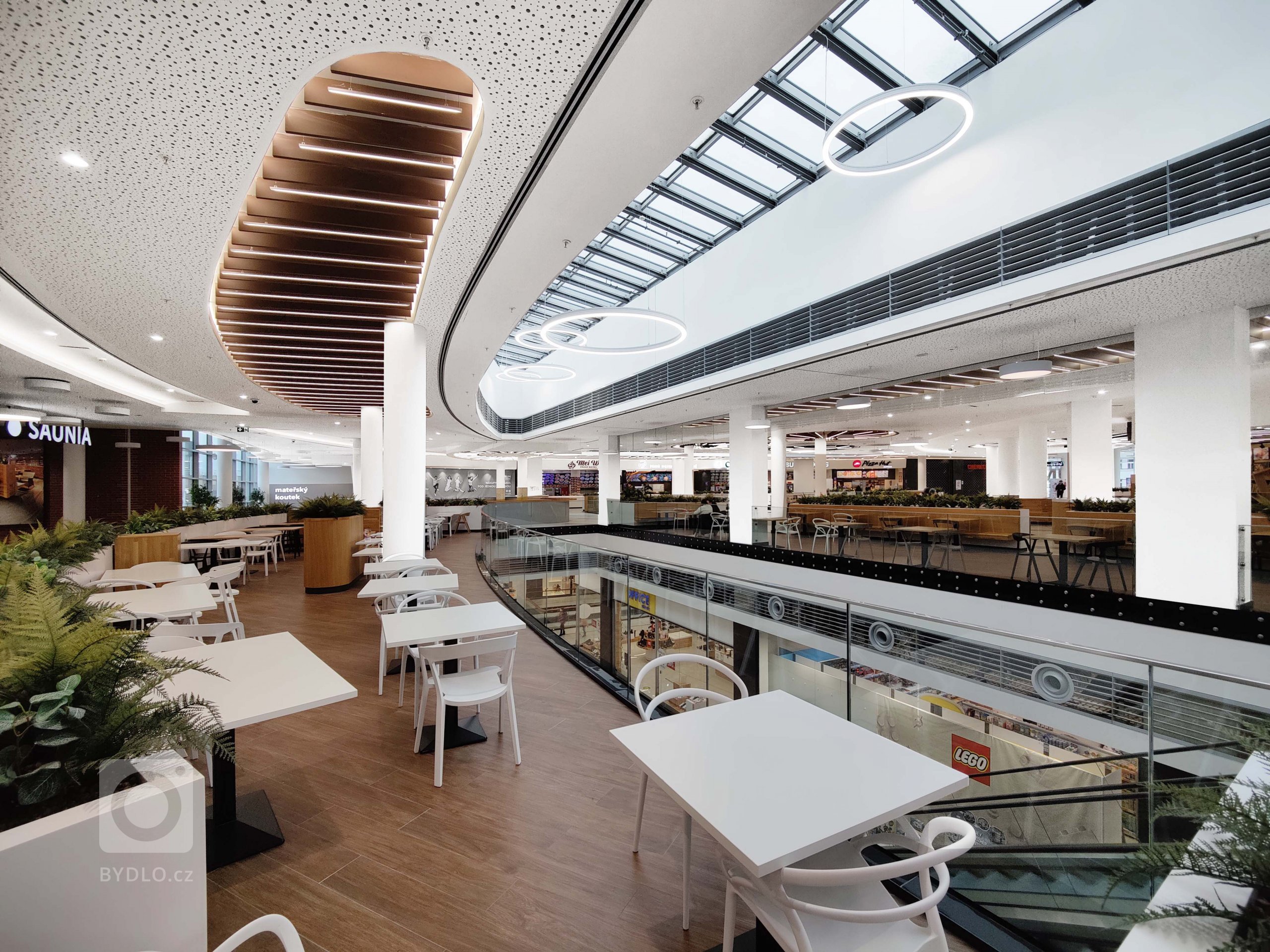 Na projektu OC Forum Liberec, jsem spolupracoval s&nbsp;architektonickou kanceláří Siadesign, díky které jsem se k&nbsp;projektu dostal. Jednalo se o&nbsp…