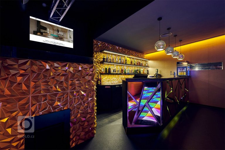 add picture to album