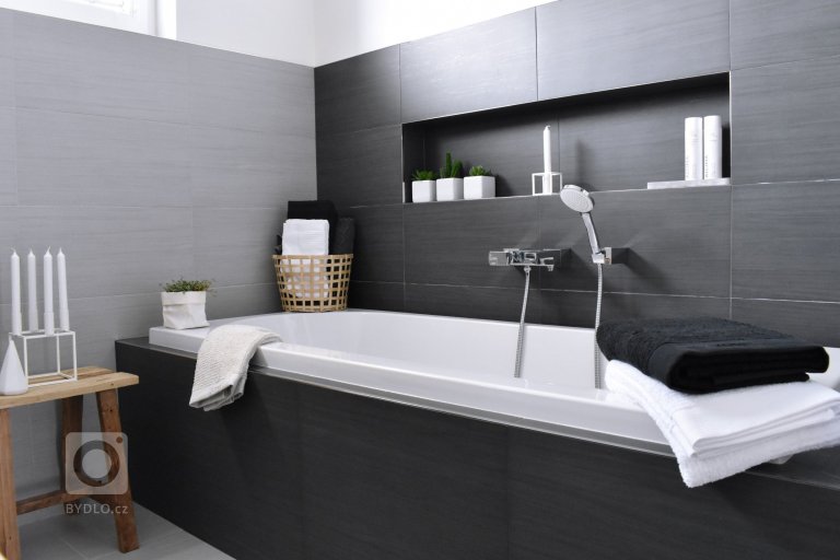 add picture to album