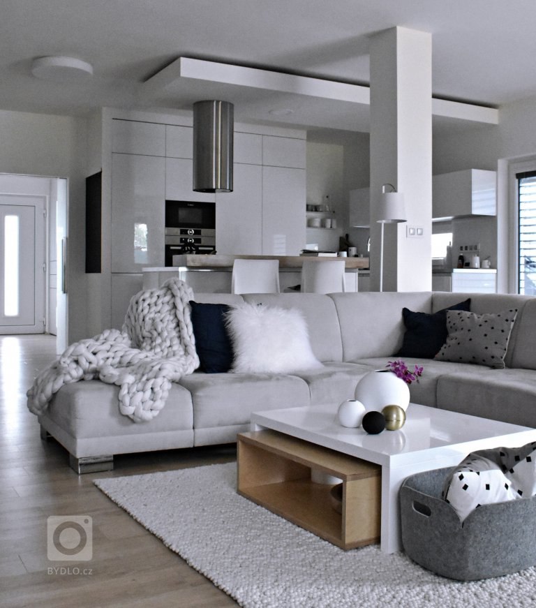 add picture to album