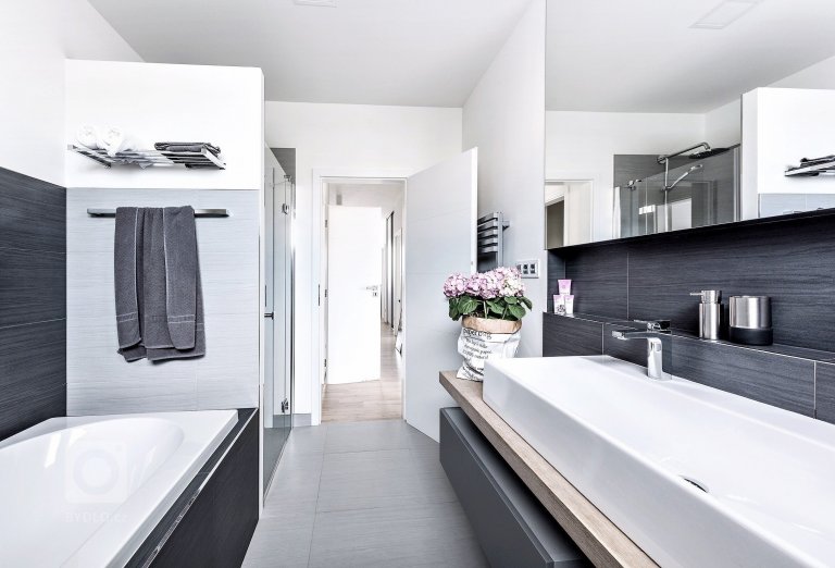 add picture to album