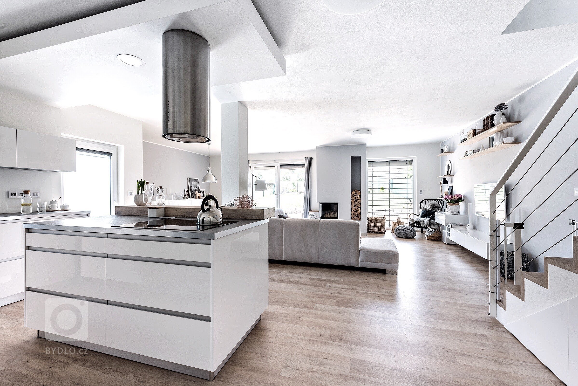 Skandinávský styl bydlení si v&nbsp;poslední době získává stále více příznivců i&nbsp;v&nbsp;našich zeměpisných šířkách. Světlý a&nbsp;vzdušný styl učaroval i…