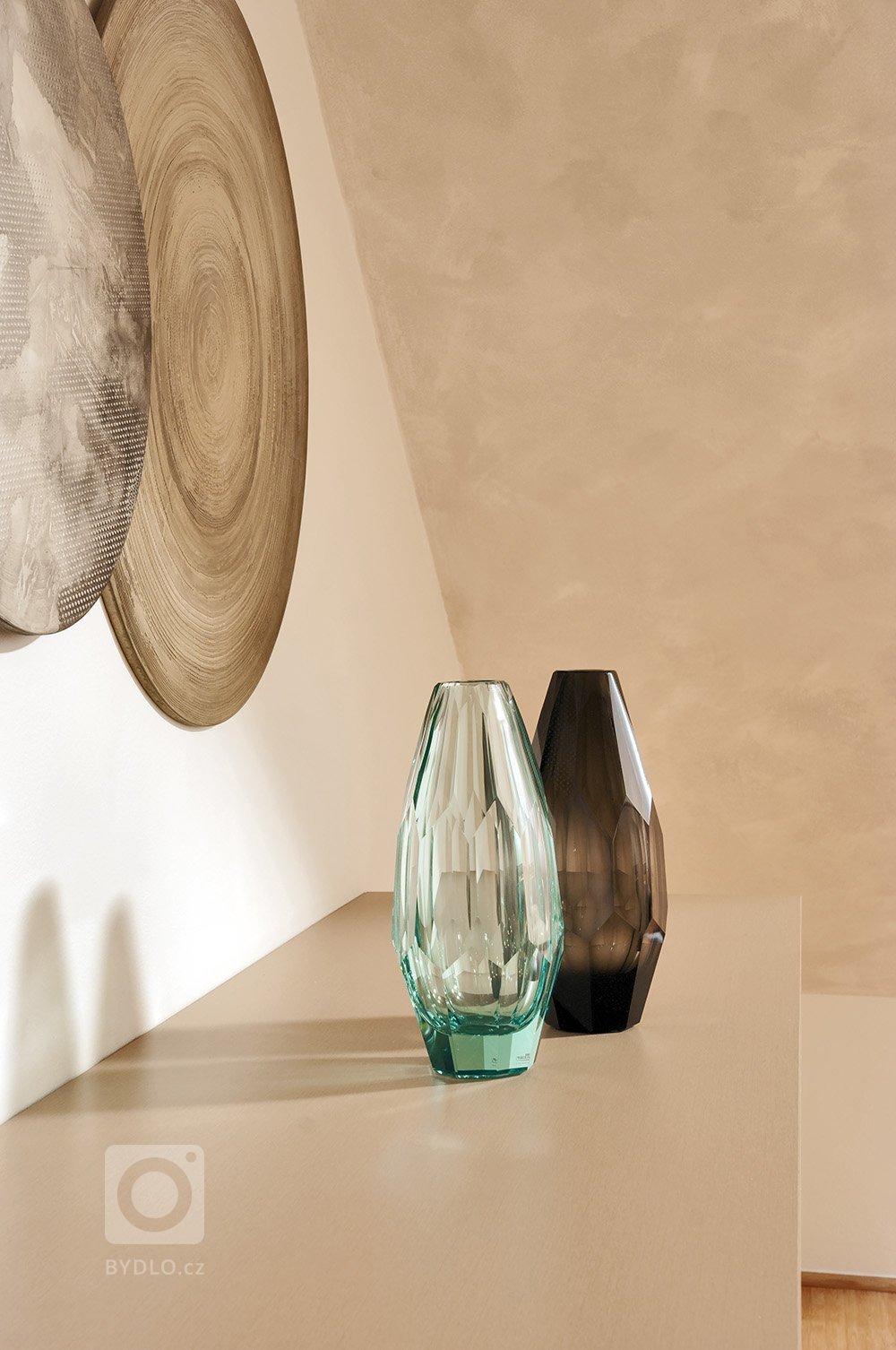 Bydlení v&nbsp;přírodě by bylo ideální, což nebylo kvůli práci a aktivitám možné. Proto se mladá rodina po šesti letech v&nbsp;mezonetovém bytě rozhodla pro…