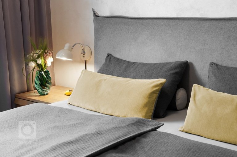 add picture to album